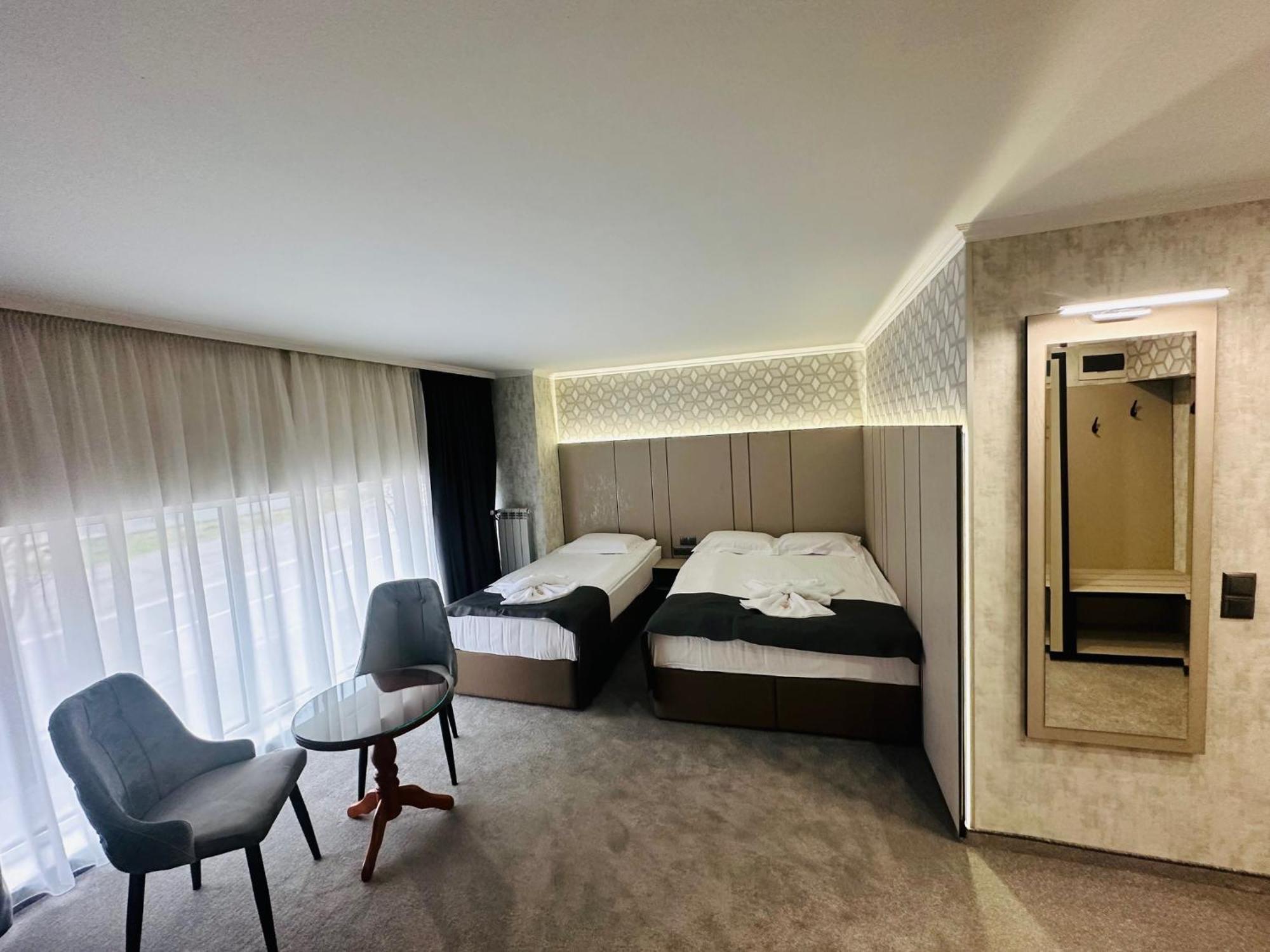 Hotel Cosmos Русе Екстер'єр фото