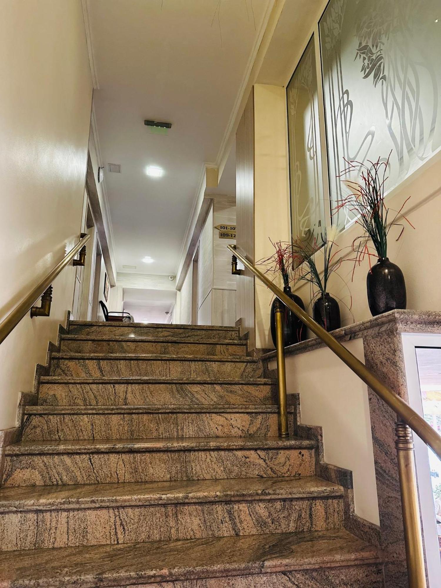 Hotel Cosmos Русе Екстер'єр фото