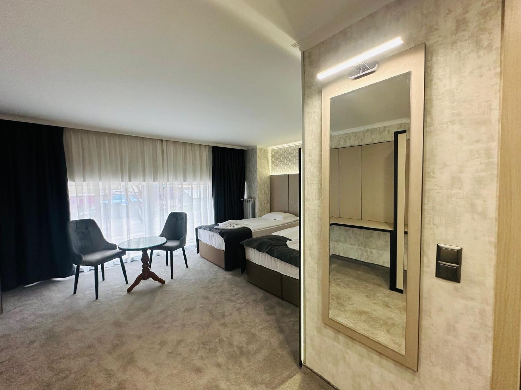 Hotel Cosmos Русе Екстер'єр фото