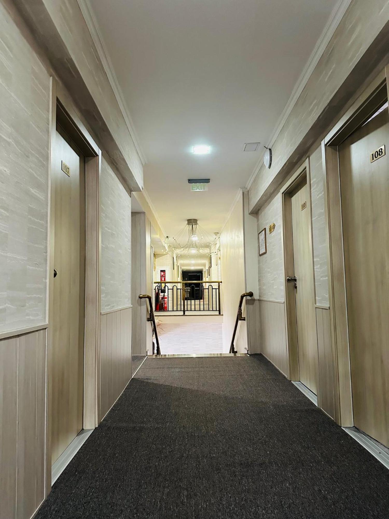 Hotel Cosmos Русе Екстер'єр фото