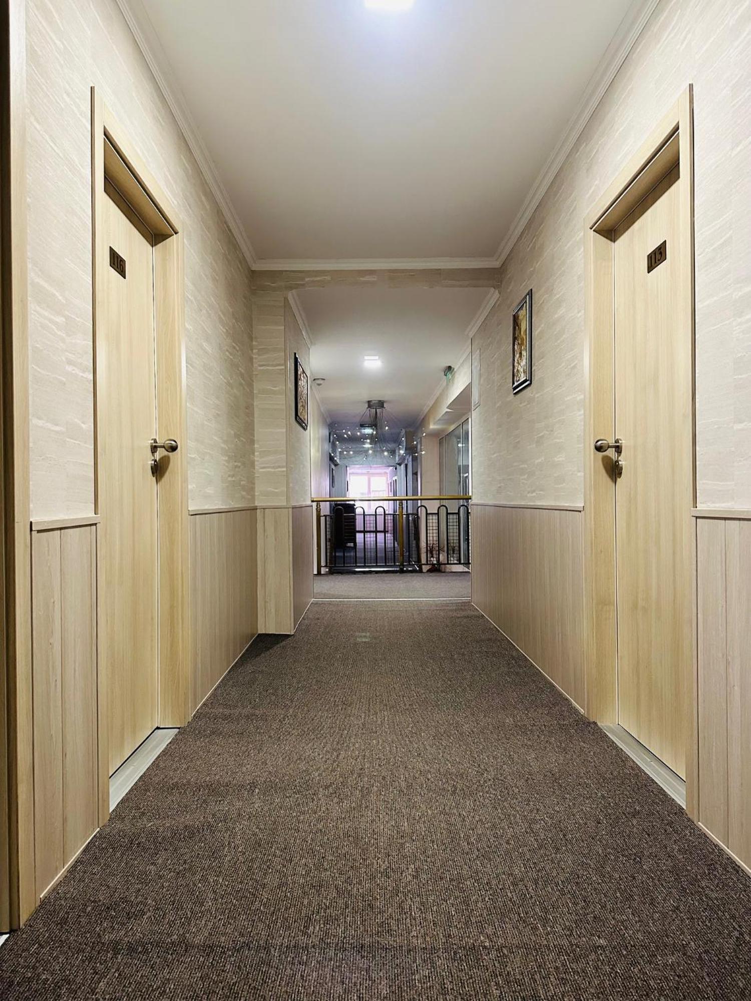Hotel Cosmos Русе Екстер'єр фото
