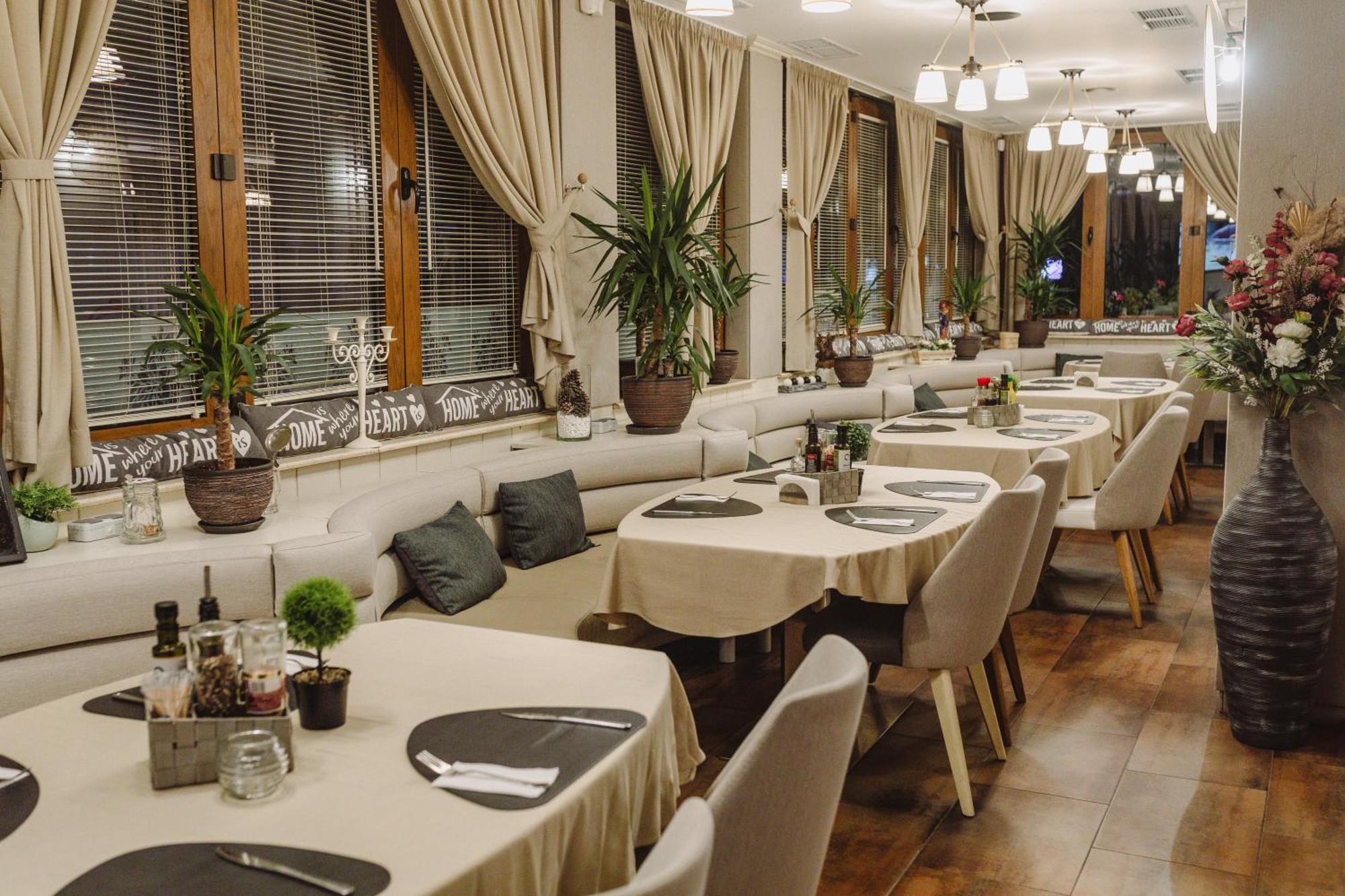 Hotel Cosmos Русе Екстер'єр фото